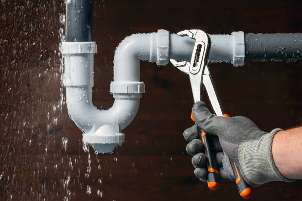 Professional Drain Cleaning technician working in Glencoe, MO